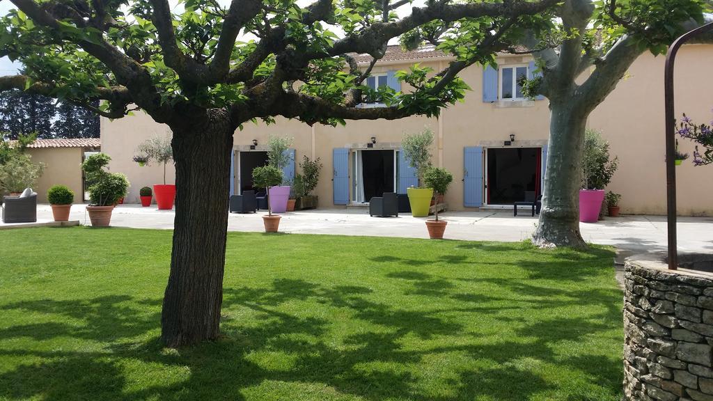 Mas Saint Julien Bed and Breakfast Cavaillon Εξωτερικό φωτογραφία