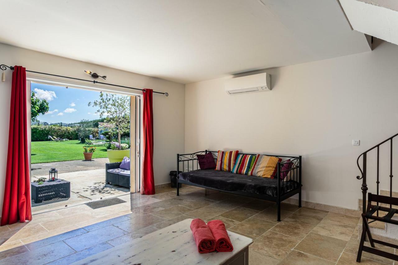 Mas Saint Julien Bed and Breakfast Cavaillon Εξωτερικό φωτογραφία